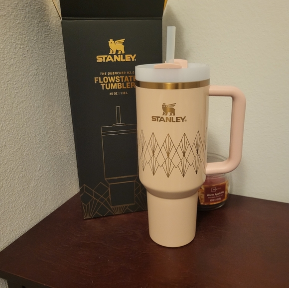 Stanley - Picture 3 of 3